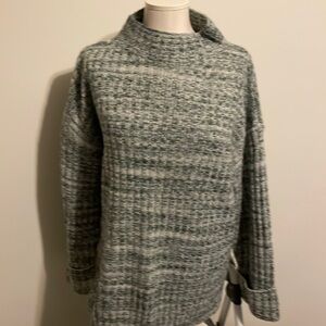 Old navy sweater
